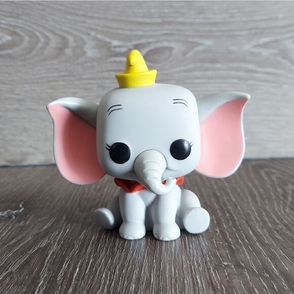 Disney Dumbo Funko Pop - Picture 1 of 5
